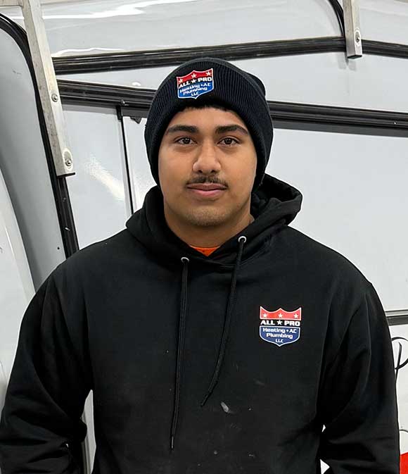 Max Cabrera – Shop Technician